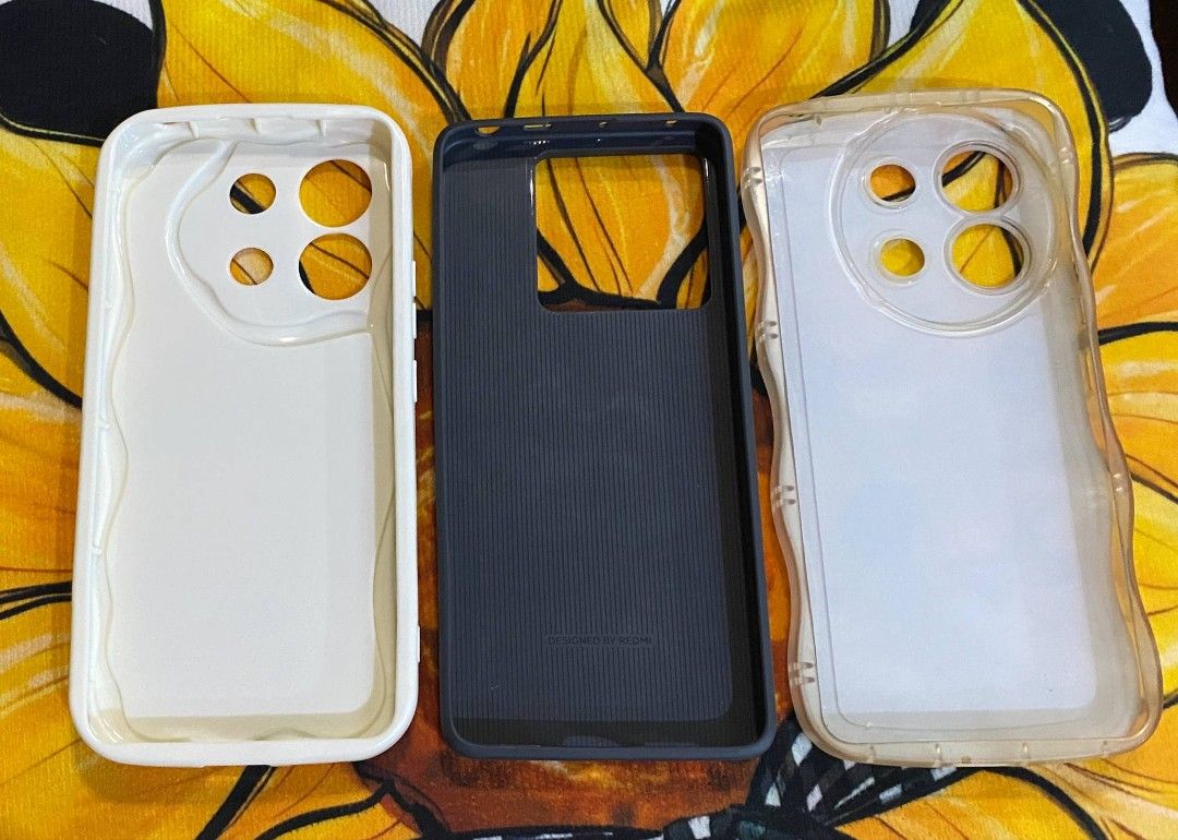 Redmi Note 13 Pro 5G Casing (Category: Xiaomi) located in Quezon City. Submitted by yecosh (Listing ID 1371339752, Image 2). Description: Left - Brand New Middle - Default Casing, lightly used Right - Well used Take All for P149. No breaking of bundle.