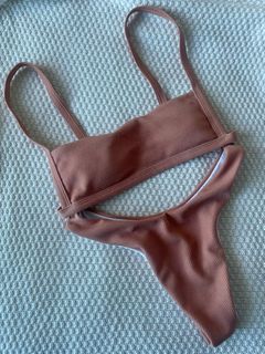 (Category: ) located in . Submitted by hellokyky (Listing ID 1371232368, Image 1). Description: .