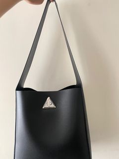 （分類：）位於 。 由 lasika15 提交（商品編號 1371184415，圖片 1）。簡介： 。