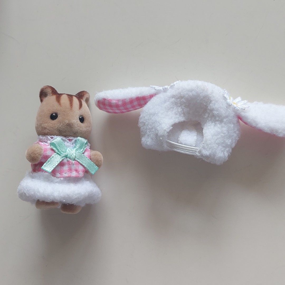 Sylvanian Families Calico Critters - Squirrel Lop Ear Baby Baker (Category: Figurines & Statues) located in Manila. Submitted by seals_corner (Listing ID 1371306719, Image 2). Description: ˚₊‧꒰ა wts lfb ph ໒꒱ ‧₊˚ squirrel toddlers ! 🐿 Squirrel Baby Baker - ₱500 Squirrel Lop Ear Bunny - SOLD ❕crossposted ❕ 🫧: onhand 🫧: good condi, only used as display 🫧: kindly check the pics, selling as is~ 𐙚 ‧₊˚ mop: gcash + sf 𐙚 ‧₊˚ mod: j&t or lalamove �