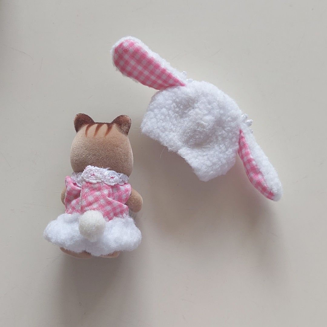 Sylvanian Families Calico Critters - Squirrel Lop Ear Baby Baker (Category: Figurines & Statues) located in Manila. Submitted by seals_corner (Listing ID 1371306719, Image 3). Description: ˚₊‧꒰ა wts lfb ph ໒꒱ ‧₊˚ squirrel toddlers ! 🐿 Squirrel Baby Baker - ₱500 Squirrel Lop Ear Bunny - SOLD ❕crossposted ❕ 🫧: onhand 🫧: good condi, only used as display 🫧: kindly check the pics, selling as is~ 𐙚 ‧₊˚ mop: gcash + sf 𐙚 ‧₊˚ mod: j&t or lalamove �