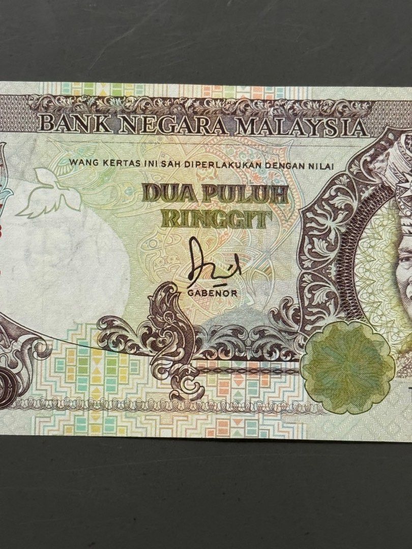 TF First Prefix Rm20 Ringgit Malaysia banknote (Category: Currency) located in Kulai. Submitted by mv.collection (Listing ID 1371335330, Image 3). Description: TF First Prefix Rm20 Ringgit Malaysia banknote TF 7315473 👉Condition GEF (No tear, No hole) 👉Jaafar Signature 👉6th series The seller is not responsible for being lost or stolen for the item after shipping..... No return. No refunds oni for local buyers, no international bankin if intere