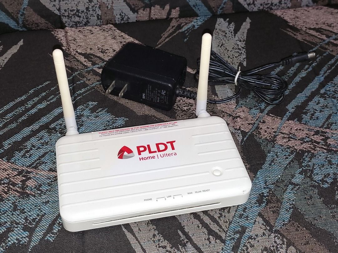 Wifi Extender Access Point Greenpacket WN-600 (Category: Networking) located in Paranaque City. Submitted by marvin.cavalida (Listing ID 1371337863, Image 1). Description: Wifi Extender Model WN-600 by Greenpacket OEM of PLDT Used as Wifi Extender Access Point DHCP turned off as you need to connect it using ethernet to your main router Extended the coverage of your wifi.