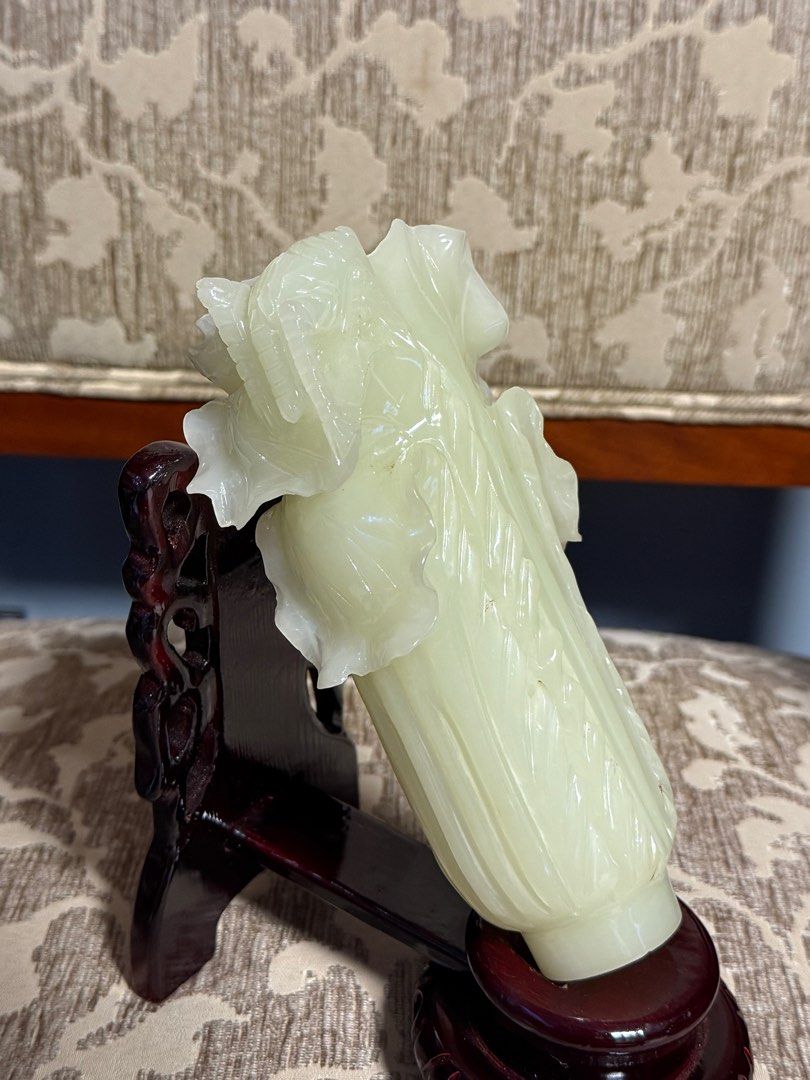 中國美術」玉白菜和田玉白玉高級玉手工細雕置物（附圖中檀木展示