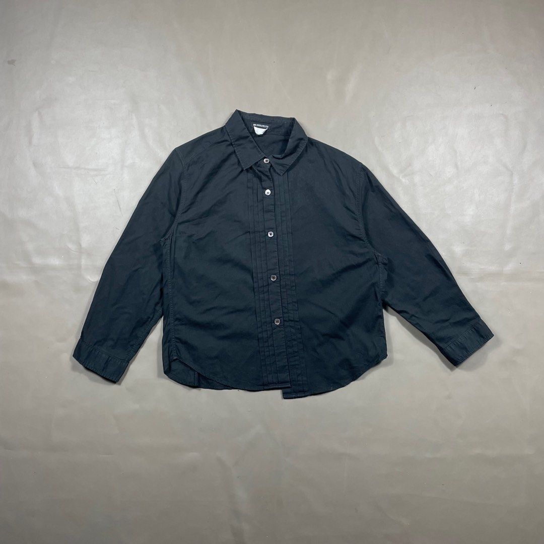 ANN DEMEULEMEESTER ASSYMETRICAL POLO LONGSLEEVE (Category: Longsleeves) located in Manila. Submitted by revise.ph_ (Listing ID 1371496644, Image 1). Description: ANN DEMEULEMEESTER ASSYMETRICAL POLO LONGSLEEVE Made in TUNISIA Tagged Size:40 Dimensions Length:23.5 Width:20.5 Shoulder:16.5 Sleeve:19.5 No issue Price:2,500 Free Shipping via JNT.