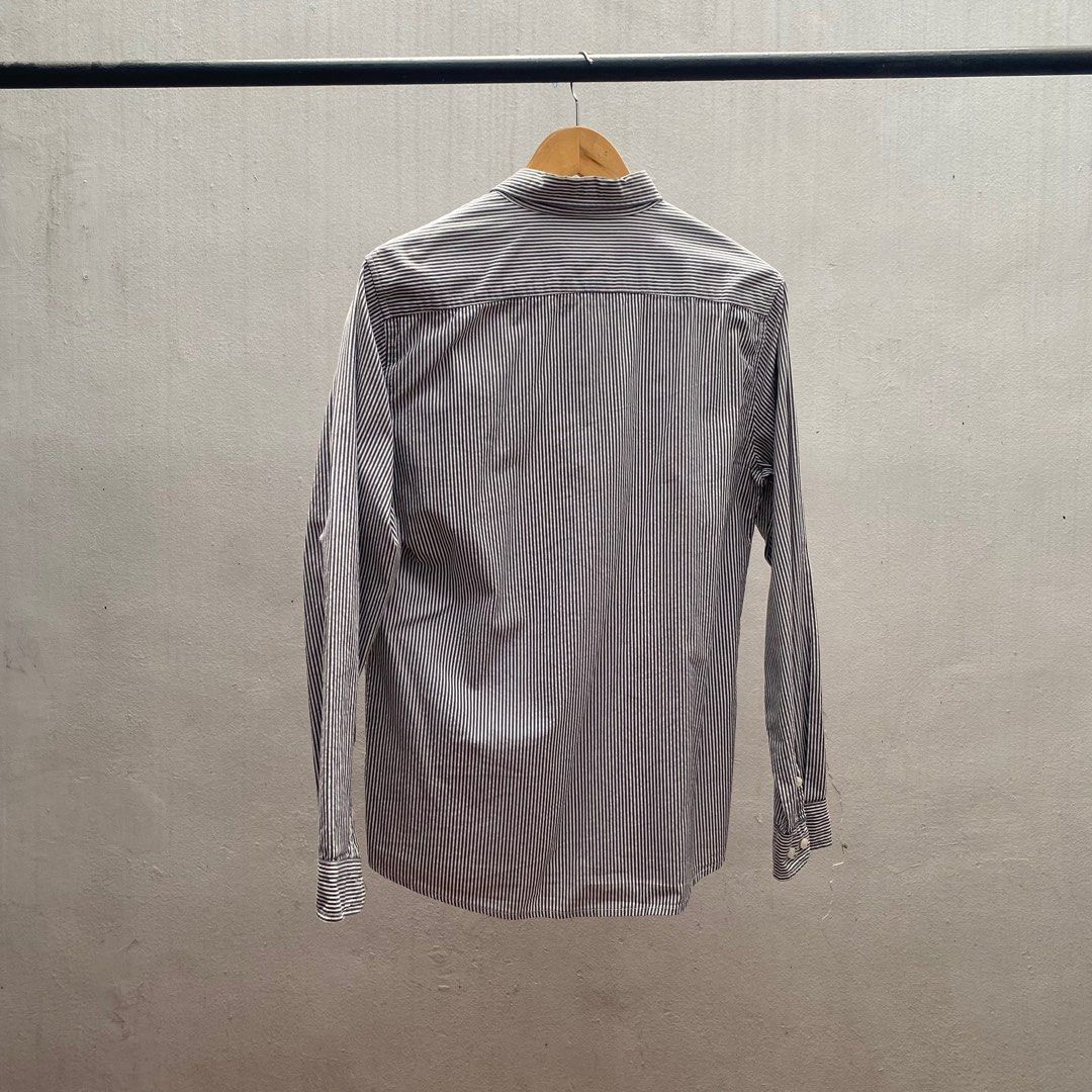 Burberry Striped Longsleeves (Category: Tshirts & Polo Shirts ) located in Quezon City. Submitted by rylledup (Listing ID 1371379099, Image 2). Description: Burberry Striped Longsleeves Width: 21 Length: 27 Price: 800 .
