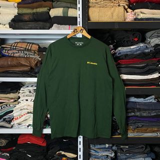 (Category: ) located in . Submitted by luxoutdoorstreetwear (Listing ID 1371511090, Image 1). Description: .