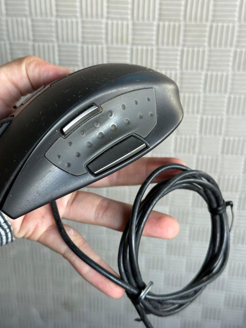 computer mouse (Category: Mouse & Mousepads) located in Kadok. Submitted by bundlekadok (Listing ID 1371438830, Image 2). Description: ITEM PRE❤️ FROM SINGAPORE CONDTION SEPERTI DALAM GAMBAR ITEM ELEKTRIK SELL WITH WARANTY WS DETAIL : 012 9052 753 LOCATION : FF BUNDLE KADOK ( KG KADOK KOTA BHARU KELANTAN ) WAKTU OPERASI : SABTU - KHAMIS ( 9.30 PG - 6.30 PTG ) JUMAAT SHJ CUTI.