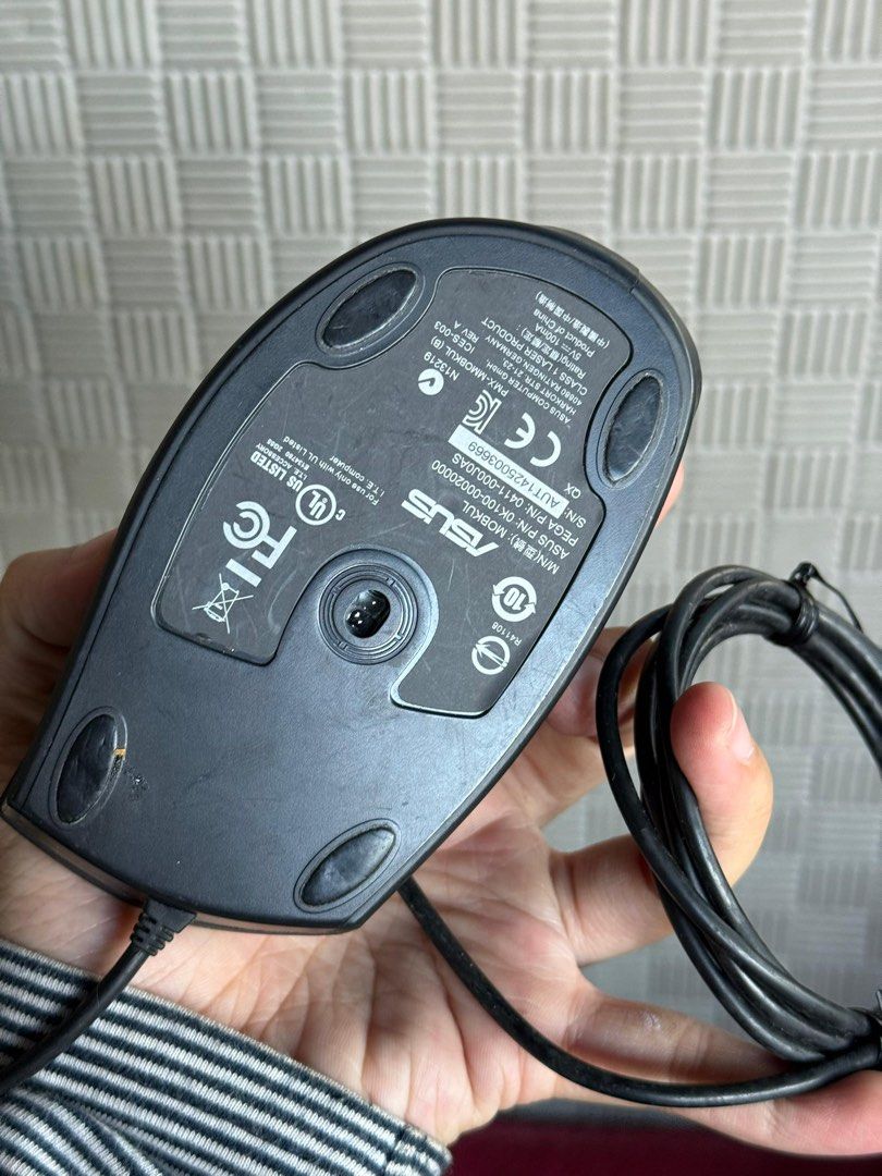 computer mouse (Category: Mouse & Mousepads) located in Kadok. Submitted by bundlekadok (Listing ID 1371438830, Image 3). Description: ITEM PRE❤️ FROM SINGAPORE CONDTION SEPERTI DALAM GAMBAR ITEM ELEKTRIK SELL WITH WARANTY WS DETAIL : 012 9052 753 LOCATION : FF BUNDLE KADOK ( KG KADOK KOTA BHARU KELANTAN ) WAKTU OPERASI : SABTU - KHAMIS ( 9.30 PG - 6.30 PTG ) JUMAAT SHJ CUTI.