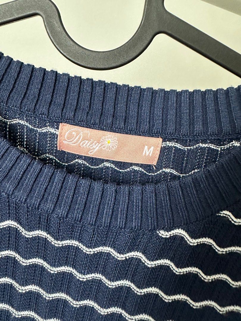 Daisy Blue and White Stripes Sweatshirt (Category: Coats, Jackets and Outerwear) located in Bayan Lepas. Submitted by httpdons (Listing ID 1371454830, Image 2). Description: Used once. Still good looking. 🧹 Clearing up wardrobe..