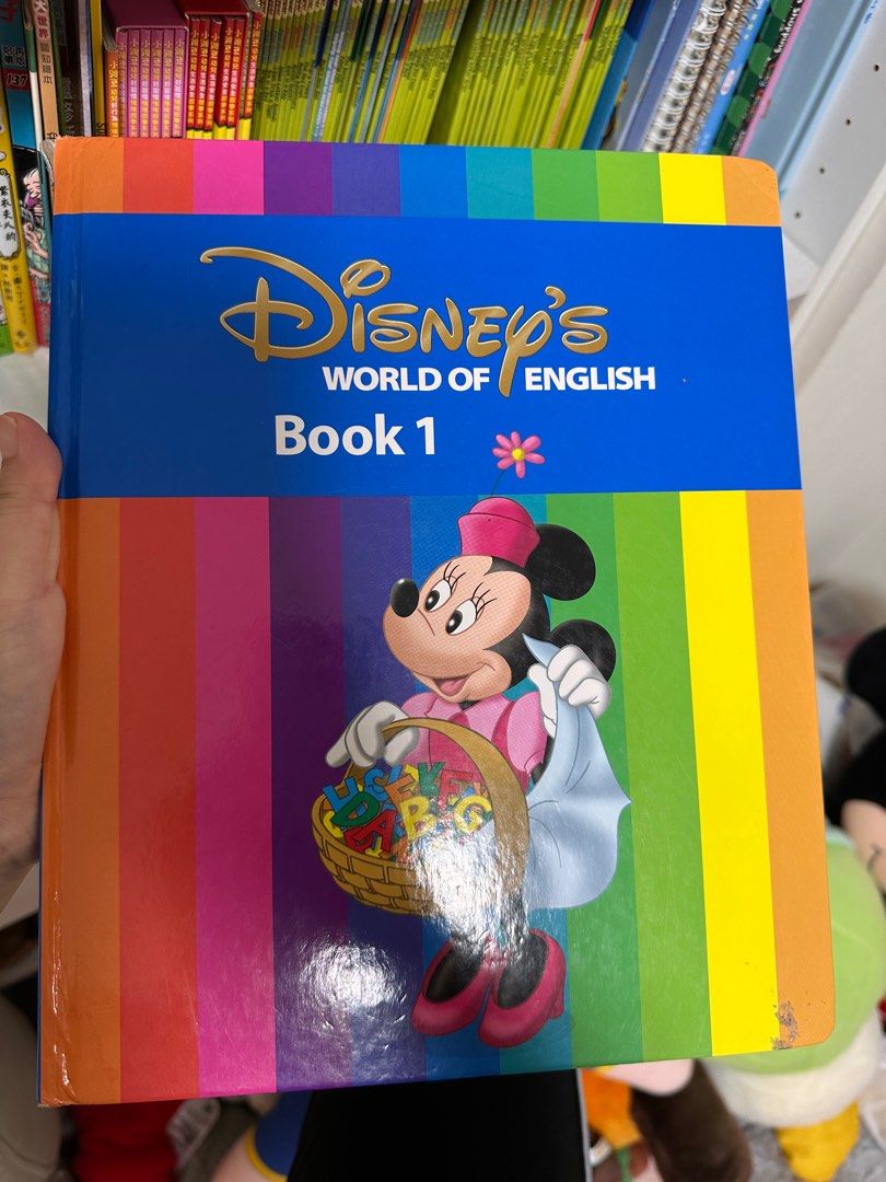 Disney world of English, 興趣及遊戲, 書本& 文具, 小說及非