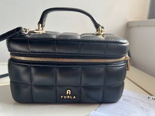 （分類：）位於 。 由 st_ive_cats 提交（商品編號 1371363463，圖片 1）。簡介： 。