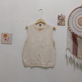 (Kategori: ) berada di . Dikirim oleh vintageglam.id (ID iklan 1371444055, Gambar 1). Deskripsi: .