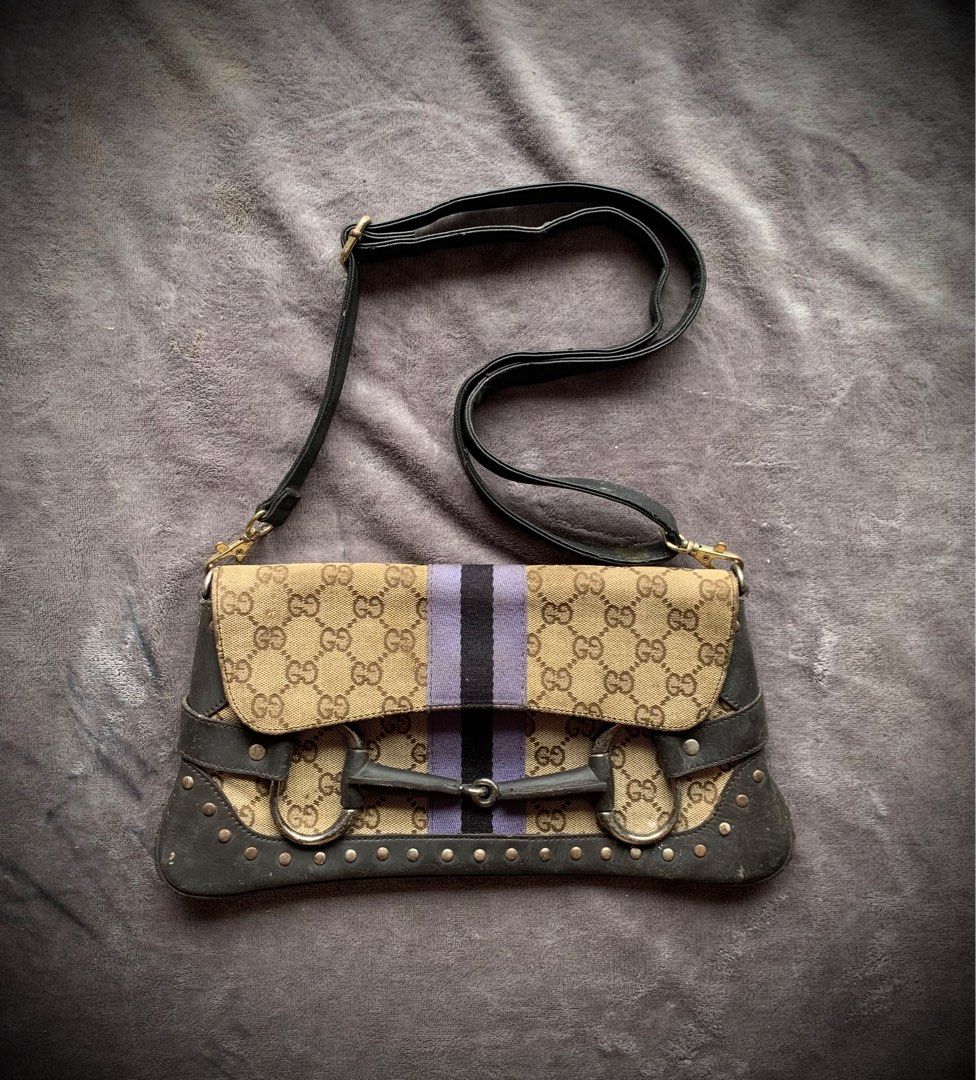 Gucci Kili Bag (Category: Luxury Bags & Wallets) located in General Trias. Submitted by zrchustle.604 (Listing ID 1371464041, Image 1). Description: Coded Change Sling.