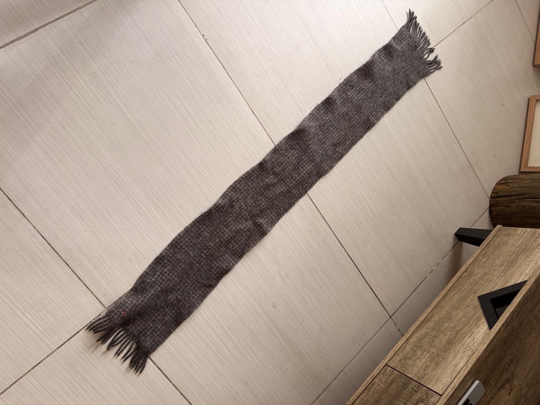 Harry Potter black scarf (Category: Scarves) located in Mandaluyong City. Submitted by _noel (Listing ID 1371388878, Image 3). Description: .