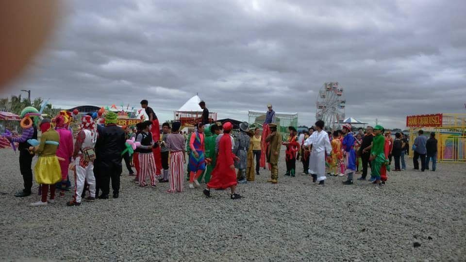 Acrobatics show with high wire walker and bicycle act (Category: Infant Playtime) located in Muntinlupa City. Submitted by acrobaticsperformers (Listing ID 246503972, Image 3). Description: use for fiesta, corporate event, birthday party, or entertainment one hour performance with six performers additional charges for outside Manila Facebook page Partyberks look for Jongco Jannet add ons: stilt walkers unicyclist juggler mime Human statue Higante