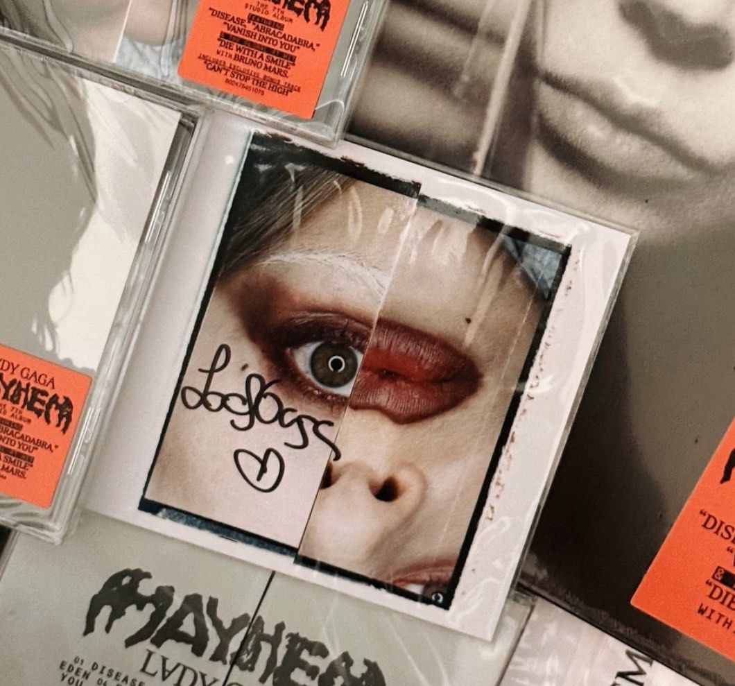 LP/CD] *SIGNED* Lady Gaga - Mayhem (Black/Grey/Violet/Blue) Vinyl