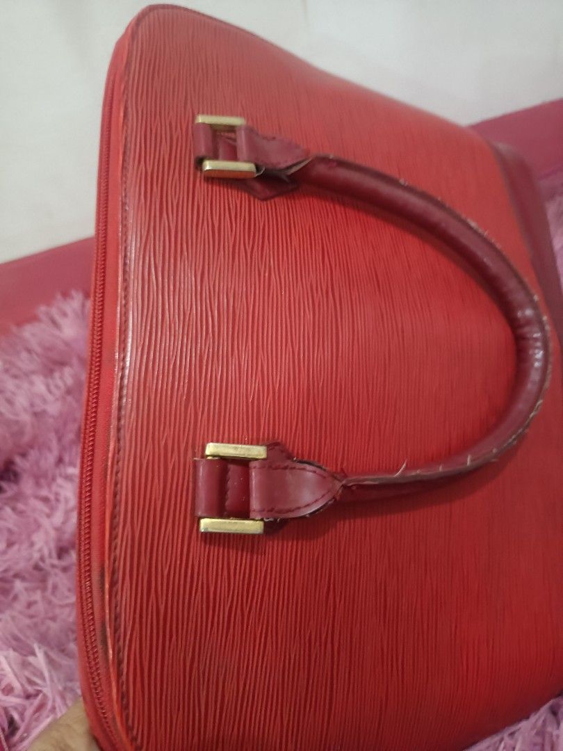 Lv alma (Category: Luxury Bags & Wallets) located in Davao. Submitted by analiedazo07211 (Listing ID 1371412576, Image 2). Description: lv alma bags pm sa complete details ready to ship.