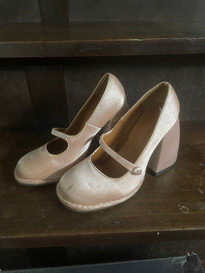mary jane pink suede block heels (Category: Heels) located in Makati City. Submitted by fairylees (Listing ID 1371421683, Image 1). Description: visible flaws seen in pics.