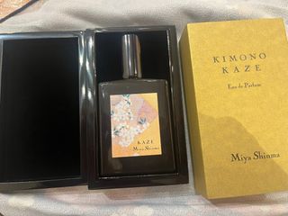 （分類：）位於 。 由 kc_perfumes 提交（商品編號 1371474030，圖片 1）。簡介： 。