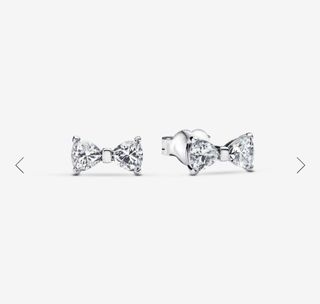 (Category: ) located in . Submitted by onSale (Listing ID 1371430169, Image 1). Description: .