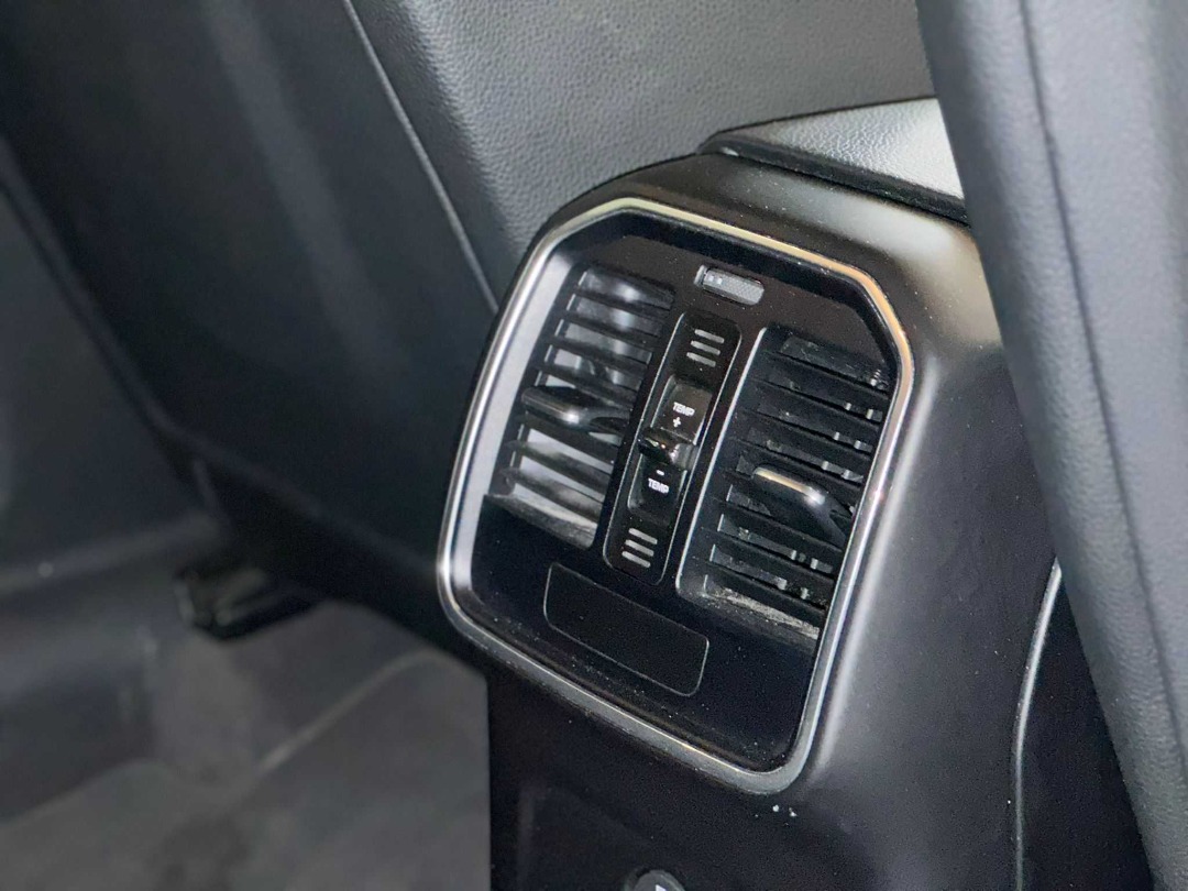 Porsche MACAN Auto498290280818298886