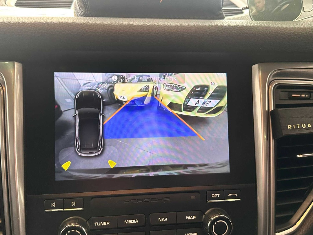 Porsche MACAN Auto498290280818298887