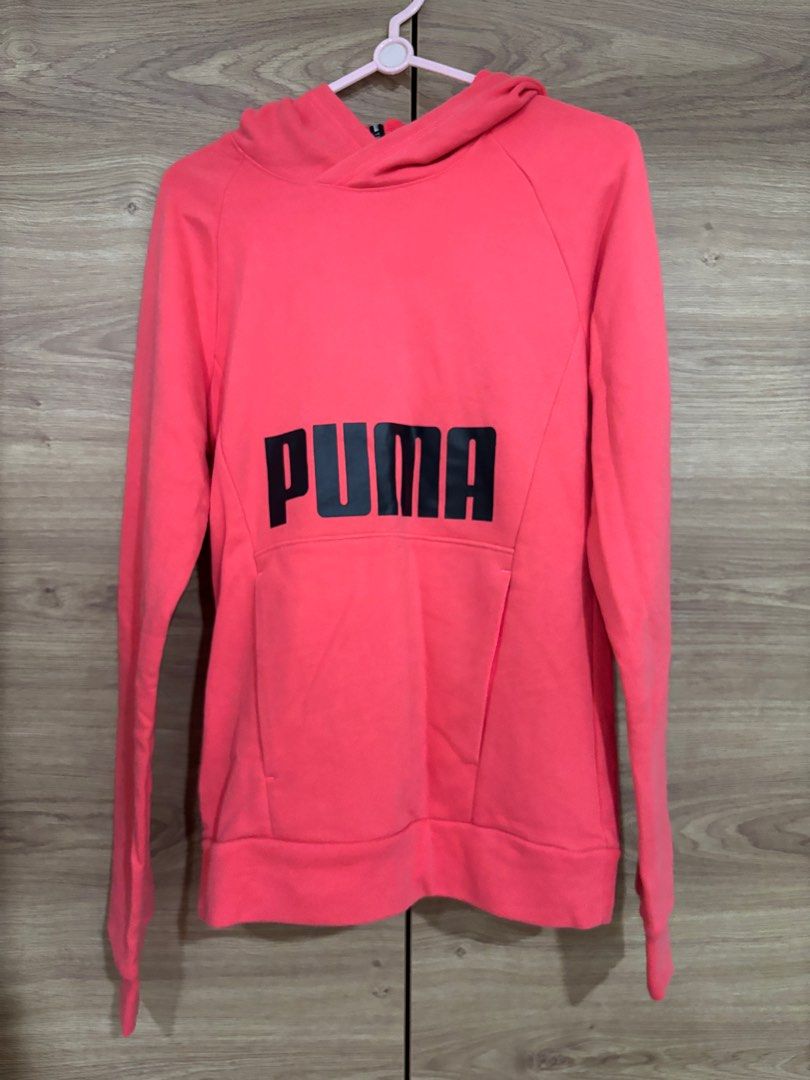 Puma Pullover (Category: Activewear) located in Singapore. Submitted by cynjol (Listing ID 1371504021, Image 1). Description: Chest: 42cm Length: 65cm.