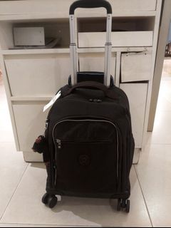 (Kategori: ) berada di . Dikirim oleh selecteditem_branded (ID iklan 1371536851, Gambar 1). Deskripsi: .