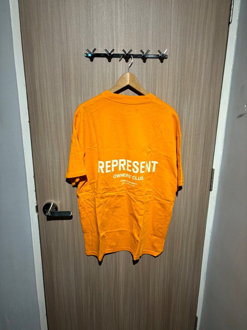Represent tee (Category: Tshirts & Polo Shirts) located in Singapore. Submitted by chthrifts.co (Listing ID 1371407563, Image 3). Description: .