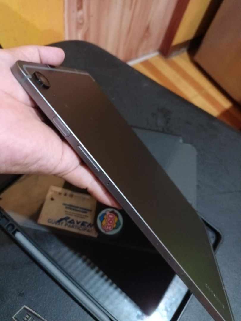 Samsung Galaxy Tab S9 FE (Category: Android) located in Manila. Submitted by omomo1 (Listing ID 1371526298, Image 2). Description: Samsung Galaxy Tab S9 FE - Excellent Condition 10.9" WUXGA+ display Octa-core processor for smooth performance 6GB RAM | 128GB storage (expandable via microSD) Long-lasting battery with fast charging Wi-Fi & Bluetooth connectivity Clean, no issues, factory reset and ready to use Perfect for work, study, or entertainme