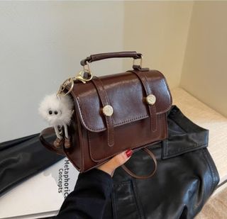 (Kategori: ) berada di . Dikirim oleh mingmingkucing (ID iklan 1371479345, Gambar 1). Deskripsi: .