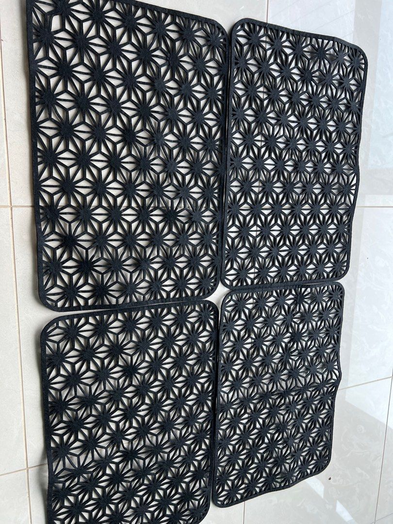 TABLE MAT RUNNER