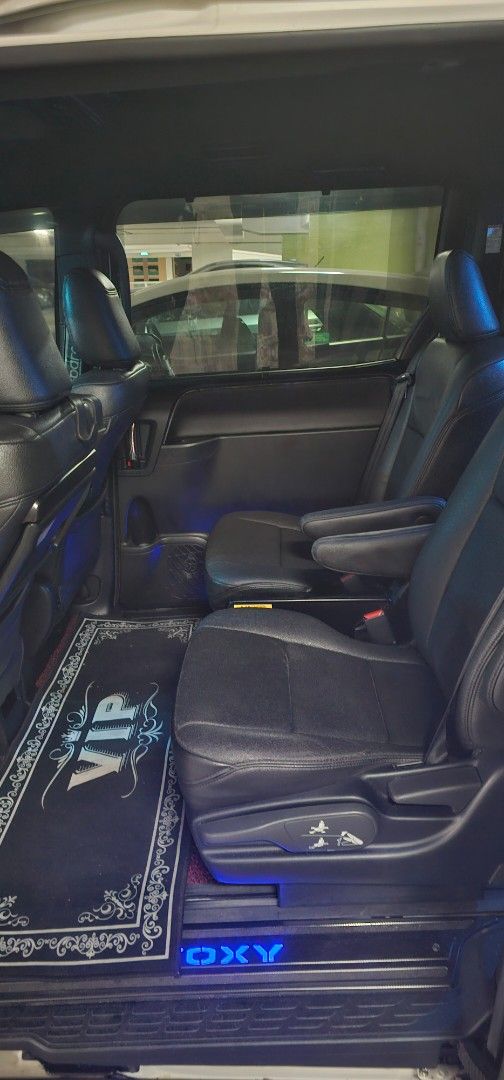 Toyota Voxy Hybrid 1.8 Auto62885347200259114