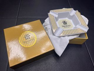 （分類：）位於 。 由 ROGUEMONSTERRHINO 提交（商品編號 1371428337，圖片 1）。簡介： 。