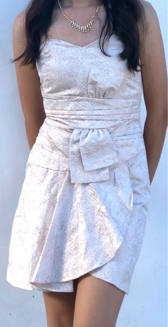 Tube Dress Light Pink (Category: Dresses) located in Nagcarlan. Submitted by qcamagong (Listing ID 1371472407, Image 2). Description: Tube Dress xs-s pm for more inquiries and if interested .