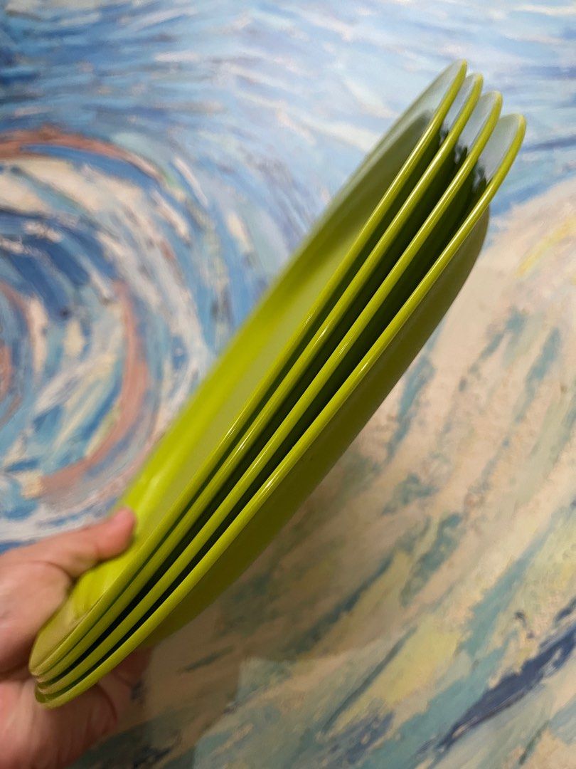 Tupperware Blossom Microwaveable Plates Set (4 pcs.) (Category: Dinnerware & Cutlery) located in Quezon City. Submitted by katchierandomness (Listing ID 1371428753, Image 3). Description: Color guacamole green, Dimensions 9.5” x 9.5”, comes with cover. Price is for all 4 plates. You can pay via GCash, Maya or BPI QR code..