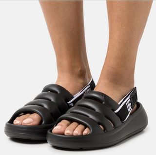 (Category: ) located in . Submitted by sinjanight (Listing ID 1371423367, Image 1). Description: .