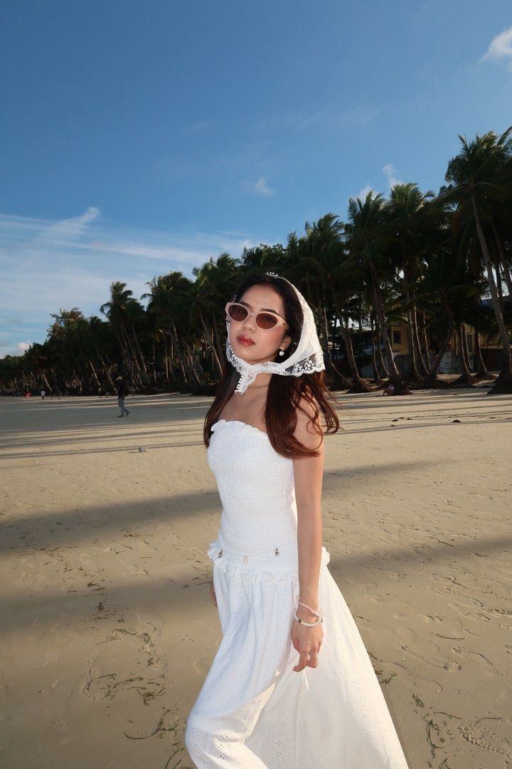 White Beach Dress (Category: Dresses) located in Pasig City. Submitted by _shalinvm (Listing ID 1371468958, Image 3). Description: .