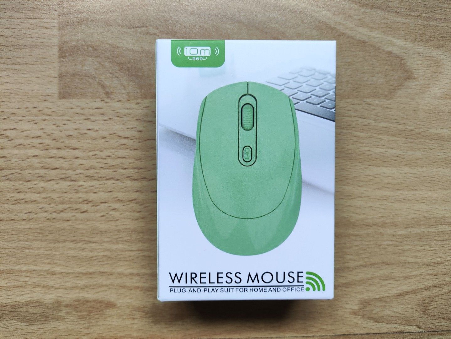 Wireless Mouse (Category: Mouse & Mousepads) located in Singapore. Submitted by yukina. (Listing ID 1371445657, Image 1). Description: .