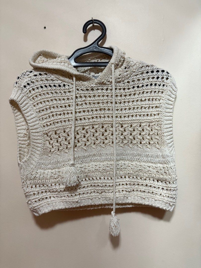 Zara Knitted Hoodie (Category: Shirts) located in Pasig City. Submitted by clflo (Listing ID 1371499818, Image 1). Description: .