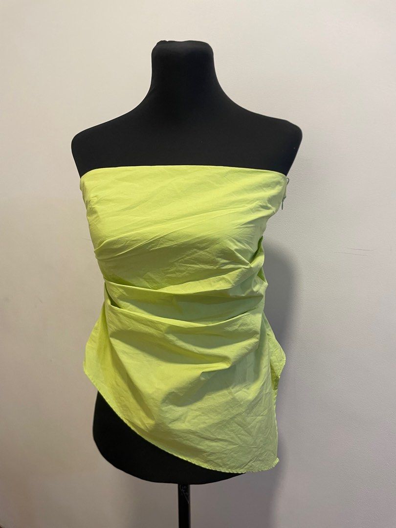 Zara Lime Strapless Top (Category: Blouses) located in Cebu City. Submitted by juulibee (Listing ID 1371459987, Image 1). Description: Only worn twice. Can’t really pull of the color. Size L as shown on tag. Full length: 18” Shipping through J&T..