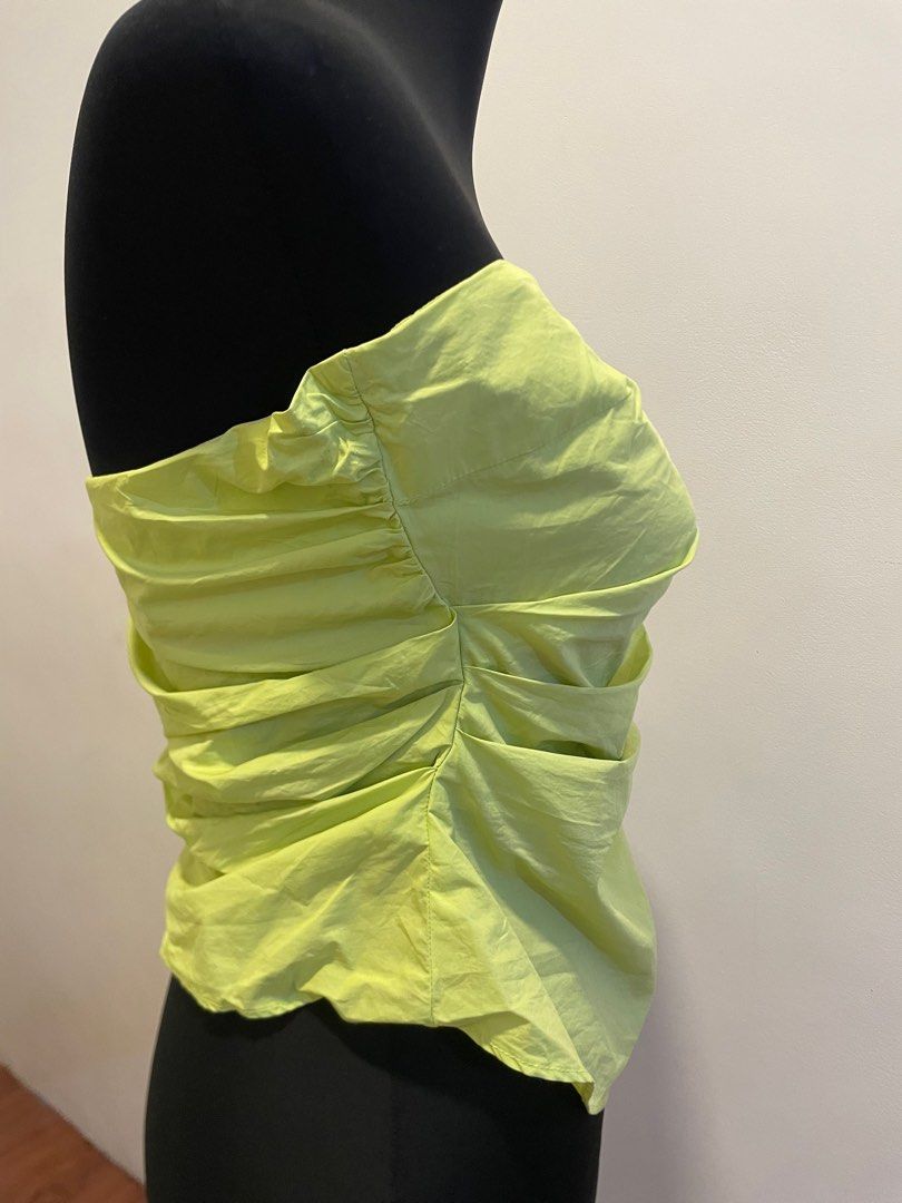 Zara Lime Strapless Top (Category: Blouses) located in Cebu City. Submitted by juulibee (Listing ID 1371459987, Image 3). Description: Only worn twice. Can’t really pull of the color. Size L as shown on tag. Full length: 18” Shipping through J&T..
