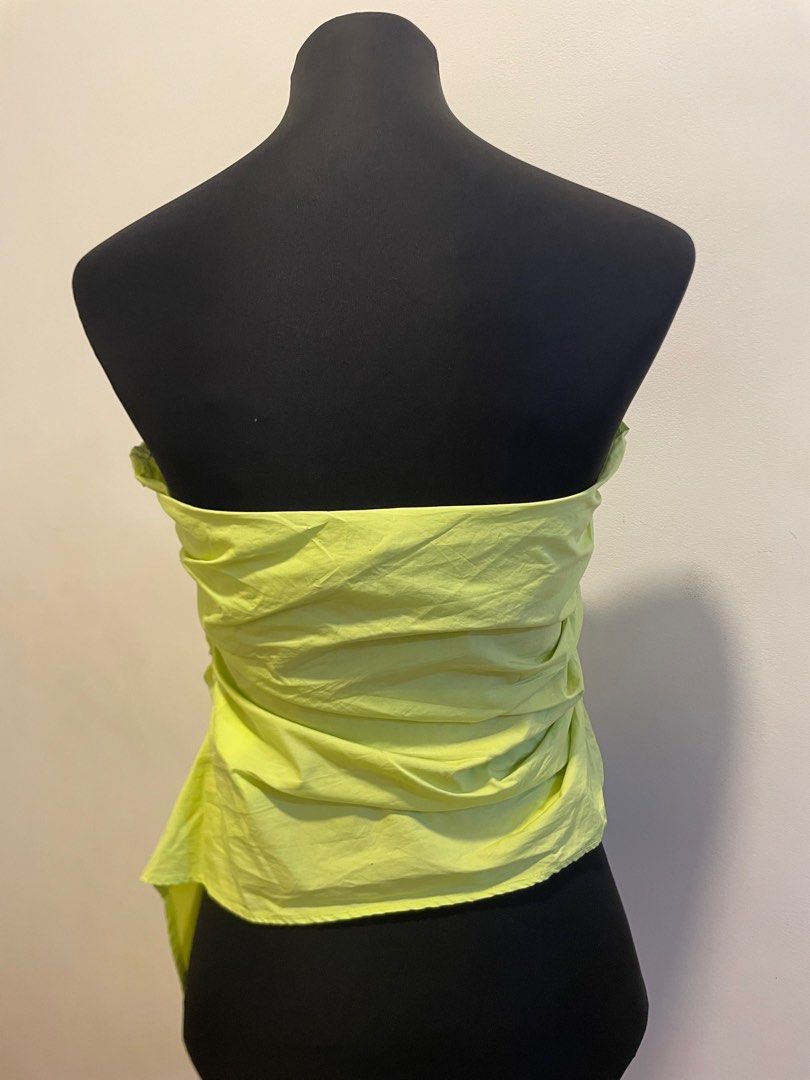 Zara Lime Strapless Top (Category: Blouses) located in Cebu City. Submitted by juulibee (Listing ID 1371459987, Image 2). Description: Only worn twice. Can’t really pull of the color. Size L as shown on tag. Full length: 18” Shipping through J&T..