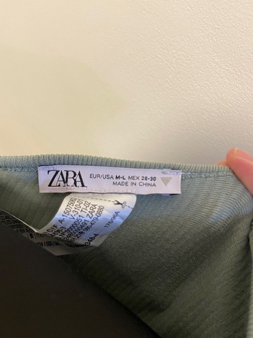 Zara Long Sleeves Crop Top (Category: Longsleeves) located in Cebu City. Submitted by juulibee (Listing ID 1371470035, Image 3). Description: Never worn out, only fitted. Size M-L on tag. RFS: Too revealing sa chest. Length: 13.5 inches, Sleeves: 20 inches Last price posted. Will rather keep than sell low. Shipping through J&T..
