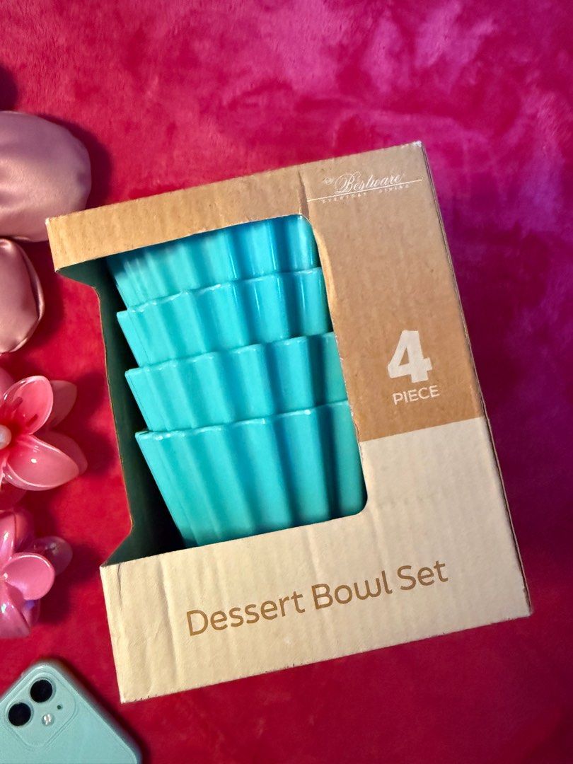 BESTWARE 4 PIECE DESSERT BOWL SET (GREEN) (Category: Other Kitchenware & Tableware) located in Quezon City. Submitted by frannecess (Listing ID 1371615347, Image 1). Description: 🌸FOR SALE🌸 BESTWARE 4 PIECE DESSERT BOWL SET (GREEN) ✨with box ✨brandnew ✨bought at Ever Gotesco ✨orig price: ₱199 Loc: Pasong Tamo, Quezon City .
