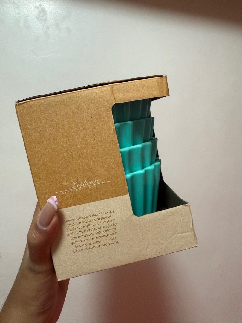 BESTWARE 4 PIECE DESSERT BOWL SET (GREEN) (Category: Other Kitchenware & Tableware) located in Quezon City. Submitted by frannecess (Listing ID 1371615347, Image 3). Description: 🌸FOR SALE🌸 BESTWARE 4 PIECE DESSERT BOWL SET (GREEN) ✨with box ✨brandnew ✨bought at Ever Gotesco ✨orig price: ₱199 Loc: Pasong Tamo, Quezon City .