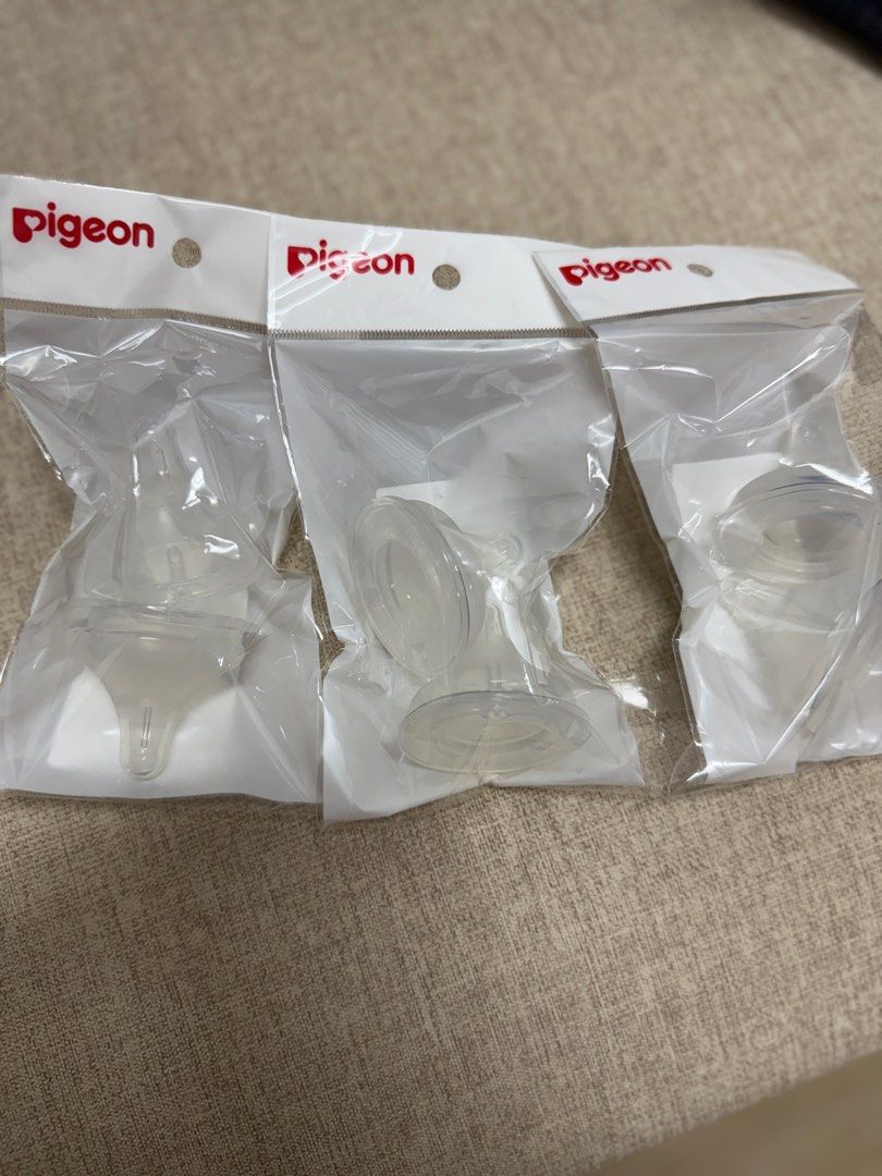 由 dedelin (刊登 ID 1371665277，圖片 1) 提交，位於 屏東縣 (Pingtung) 的 貝親奶嘴 (類別：孕婦用品)，說明：全新三組六個 SS號。