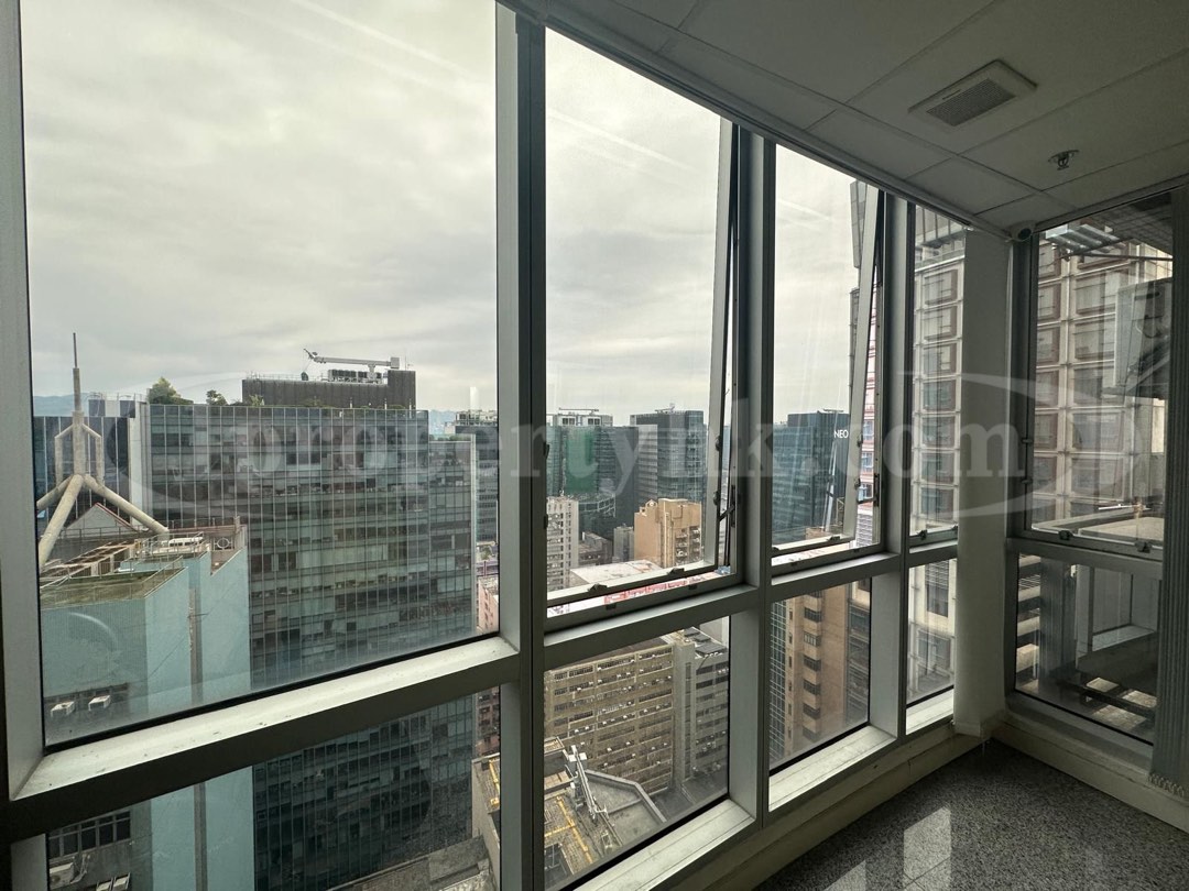 ⬆️ Tickets available for viewing 🔋 *Profit Centre* 🔋 Industrial & commercial office unit, 2,241 sq. ft. @4,900 per sq. ft., single-side sea view, high-end office装修63438784562819111