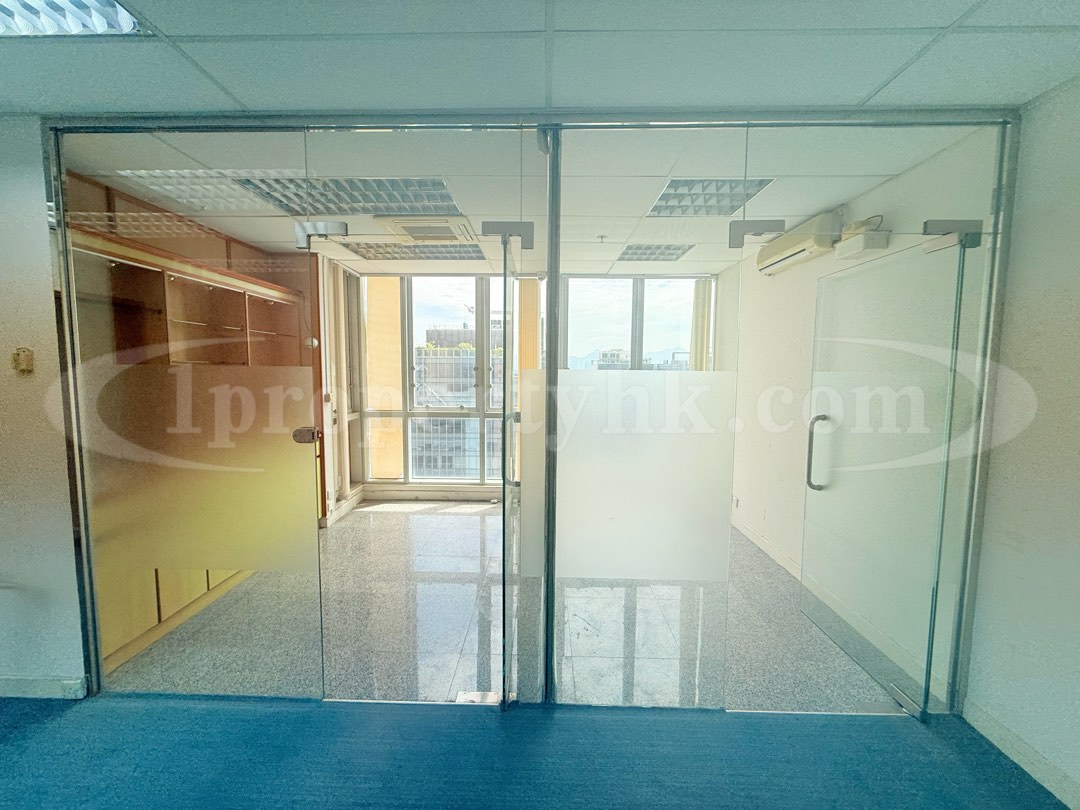 ⬆️ Tickets available for viewing 🔋 *Profit Centre* 🔋 Industrial & commercial office unit, 2,241 sq. ft. @4,900 per sq. ft., single-side sea view, high-end office装修63438784562819113